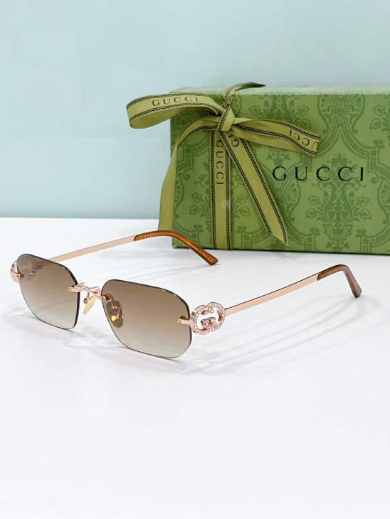 Picture of Gucci Sunglasses _SKUfw79164377fw